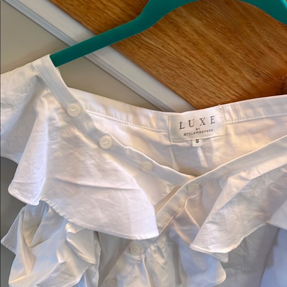 Luxe White Ruffle Off Shoulder Top - Picture 2 of 4